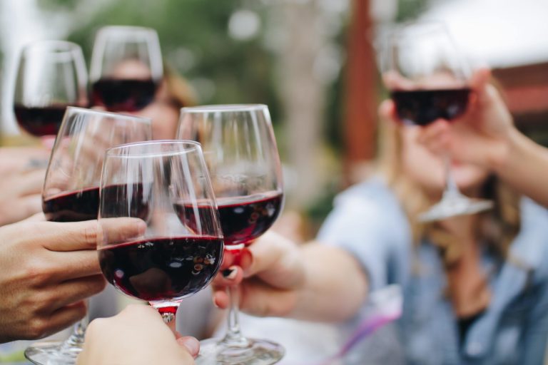 Ultimate Guide to Hosting an English Wine Tasting Party at Home